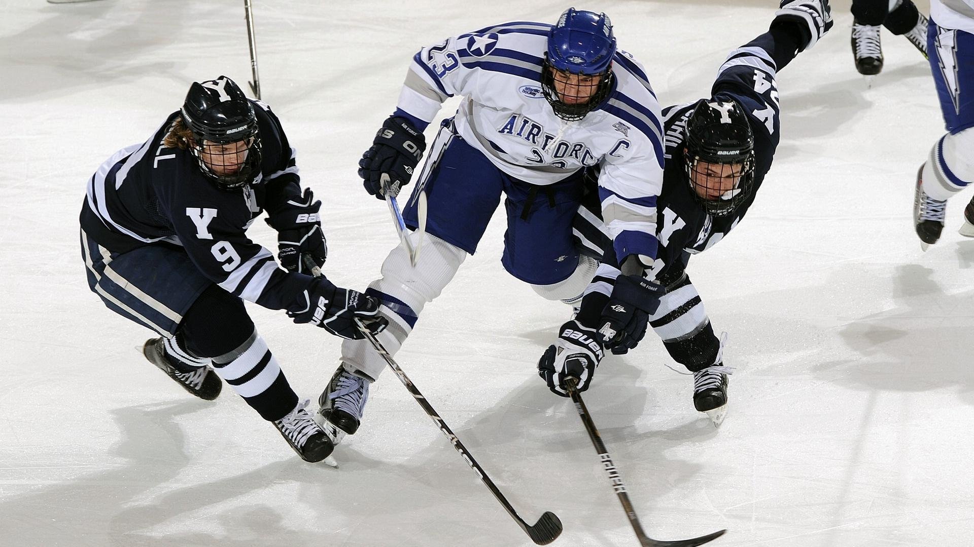 球队在欧冠比赛中通过换防策略限制对手空间，欧冠改规则